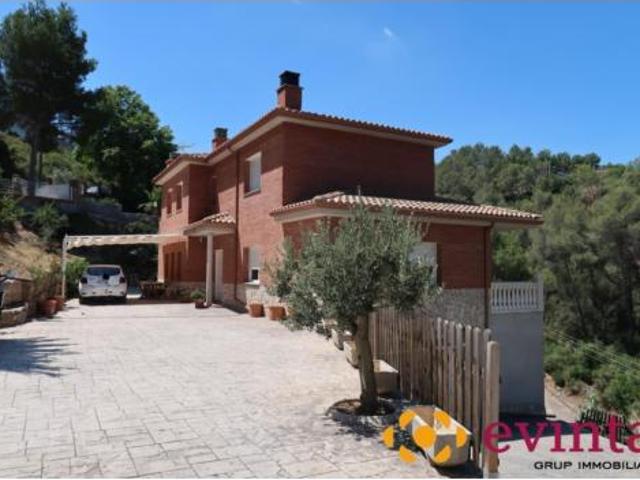 Chalet en venta en Cervelló, Barcelona