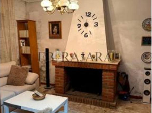 Chalet en venta en Cervera De Los Montes, Castilla-La Mancha
