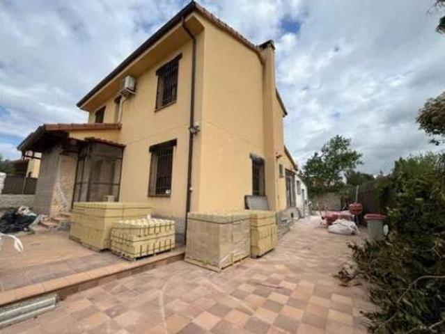 Chalet en venta en Chapinería, Madrid
