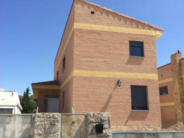 Chalet en venta en Chapinería, Madrid