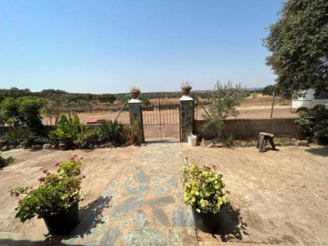 Chalet en venta en Llanos de Olivenza, Extremadura