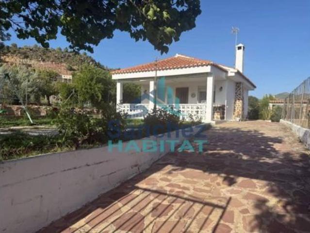 Chalet en venta en La Serranía, Valencia