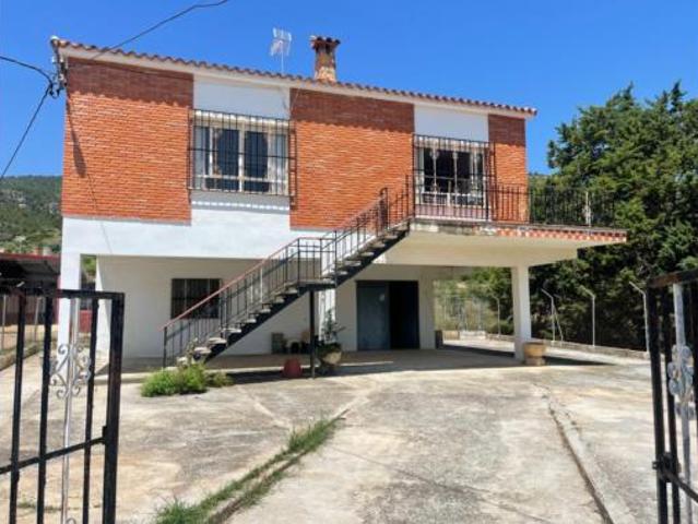 Chalet en venta en La Plana de Utiel-Requena, Valencia