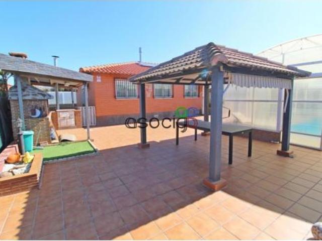 Chalet en venta en Chiloeches, Castilla-La Mancha