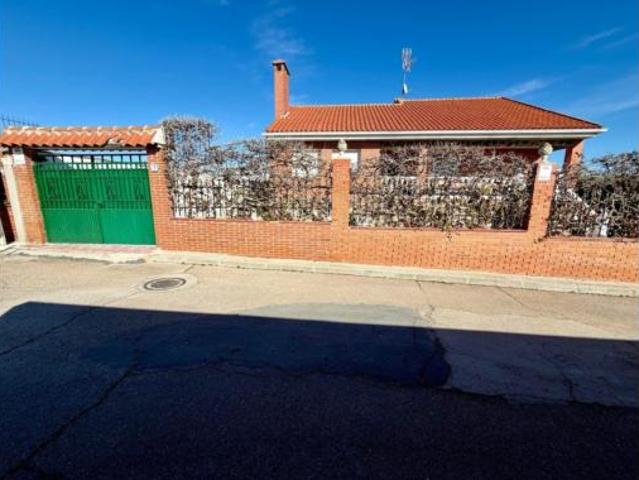 Chalet en venta en Chozas De Canales, Castilla-La Mancha