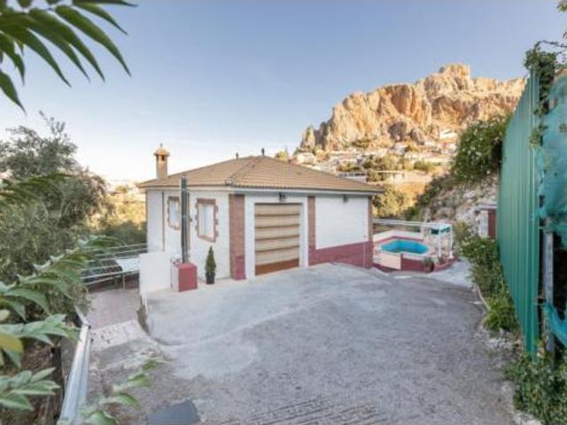 Chalet en venta en Cogollos De La Vega, Granada