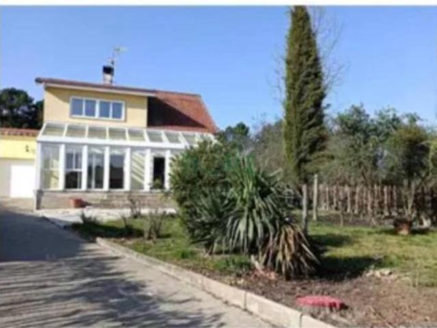 Villa en venta en Coles, Cambeo