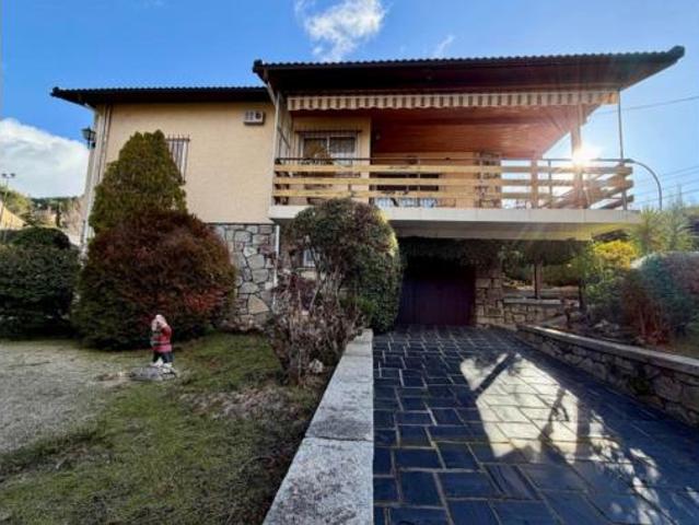 Chalet en venta en Collado Mediano, Madrid