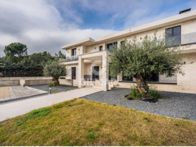 Villa en venta en San Sebastián De Los Reyes