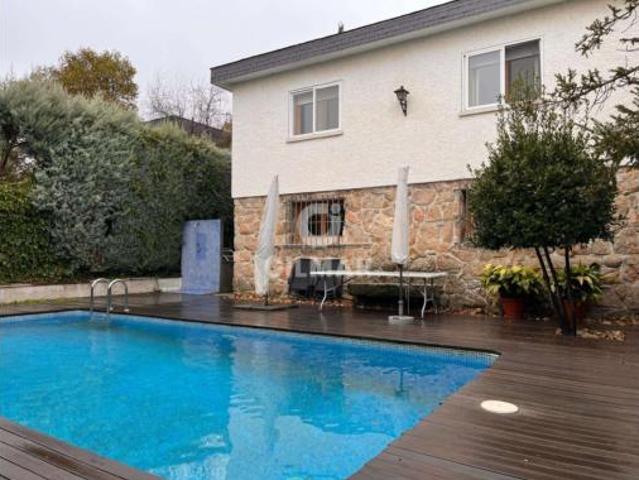 Chalet en venta en Colmenarejo, Madrid