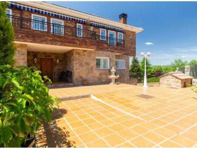 Chalet en venta en Colmenarejo, Madrid