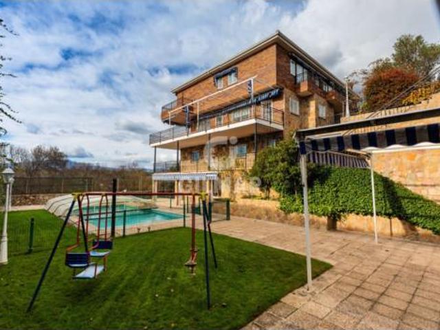 Chalet en venta en Colmenarejo, Madrid