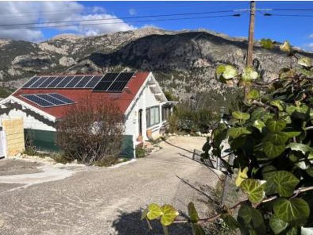Villa en venta en Confrides