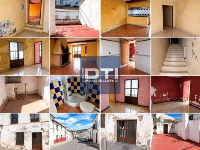 Chalet en venta en Constantina, Andalucía