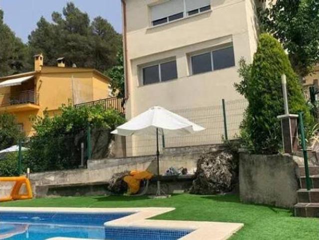 Chalet en venta en Corbera De Llobregat, Barcelona