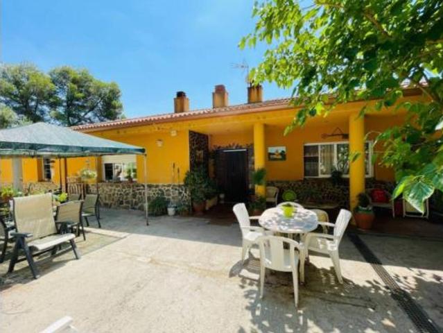 Chalet en venta en Corbera De Llobregat, Barcelona