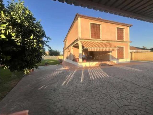 Chalet en venta en Córdoba