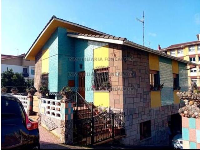 Chalet en venta en Les Vegues, Corvera De Asturias