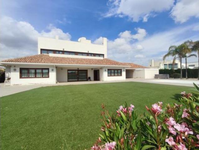 Chalet en venta en Corvera De Asturias, Asturias