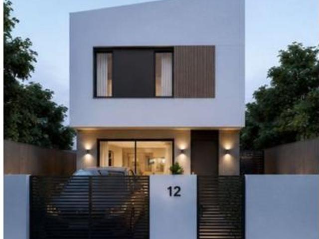 Chalet en venta en Coslada, Madrid