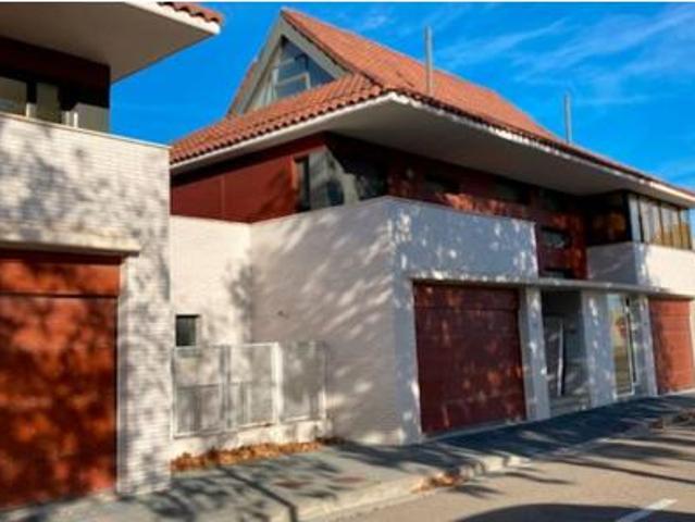 Chalet en venta en Urbanización Amelia, Zaragoza