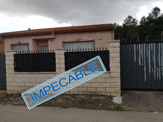 Villa en venta en Huete