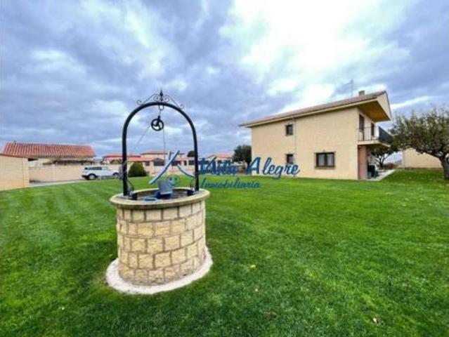 Chalet en venta en Cuzcurrita De Río Tirón, La Rioja