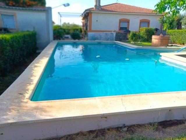 Chalet en venta en Don Benito, Extremadura