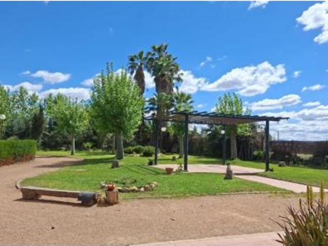 Chalet en venta en Don Benito, Extremadura