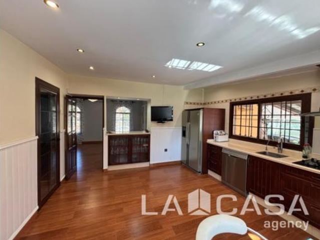 Chalet en venta en Distrito de Quinto, Dos Hermanas