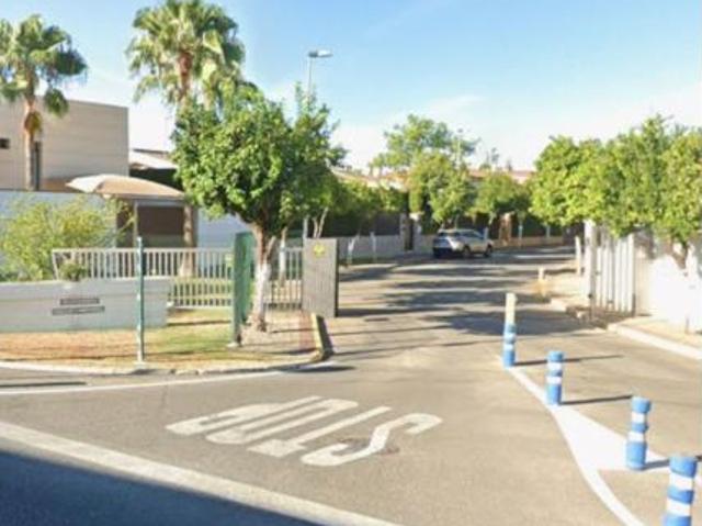 Chalet en venta en La Motilla, Dos Hermanas