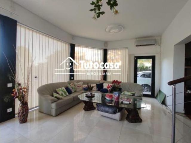 Chalet en venta en Dos Hermanas, Andalucía