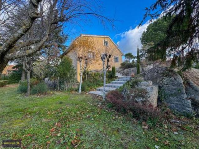 Chalet en venta en El Berrueco, Madrid