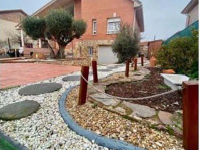 Villa en venta en El Casar