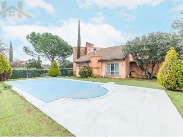 Villa en venta en El Escorial, Colonia Policía Nacional