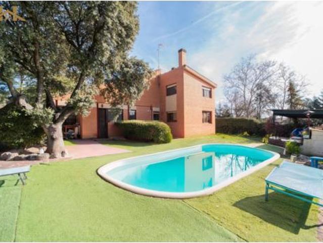 Villa en venta en El Escorial, Los Arroyos