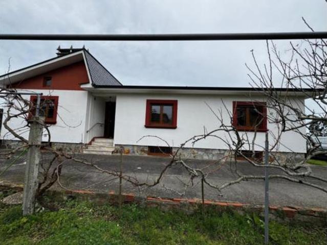 Chalet en venta en El Franco, Asturias