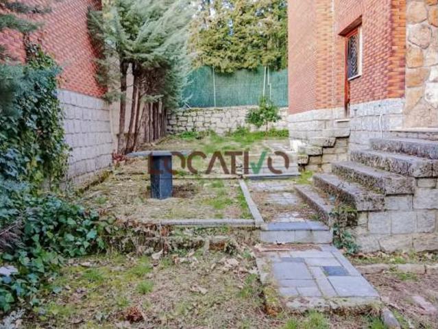 Chalet en venta en El Hoyo De Pinares, Castilla y León