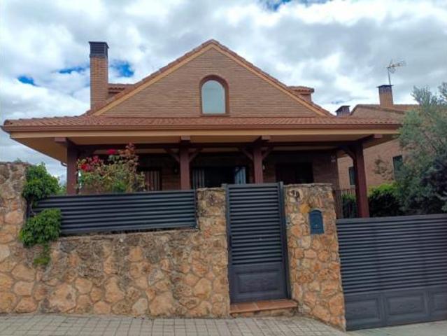 Villa en venta en El Molar