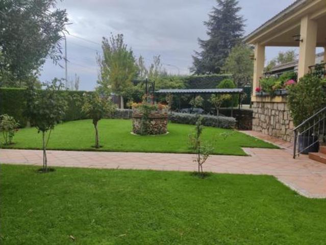 Chalet en venta en El Molar, Madrid