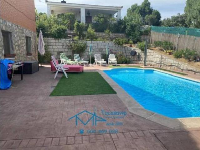 Chalet en venta en El Tiemblo, Castilla y León