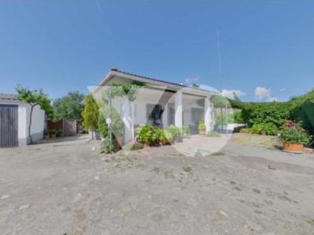 Villa en venta en El Vellón