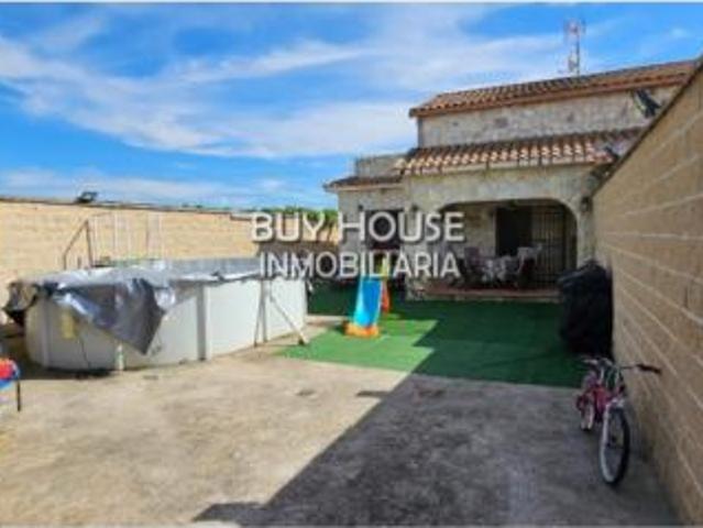 Villa en venta en El Viso De San Juan