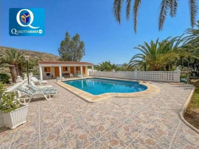 Chalet en venta en Elda, Alacant / Alicante