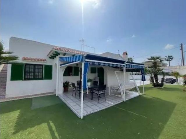 Chalet en venta en Urbanització Els Arenals del Sol, el Baix Vinalopó