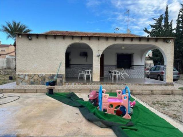 Chalet en venta en Algorós, el Baix Vinalopó