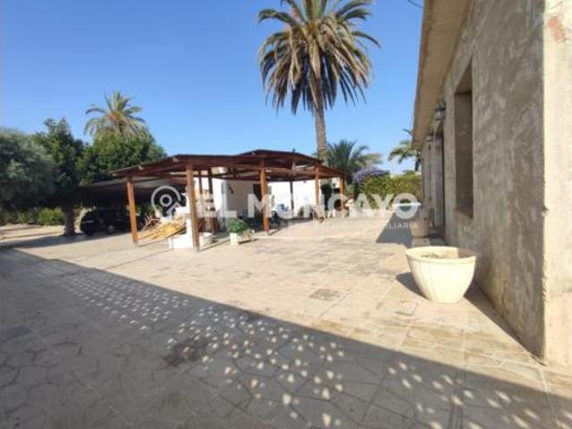 Chalet en venta en la Foia, el Baix Vinalopó
