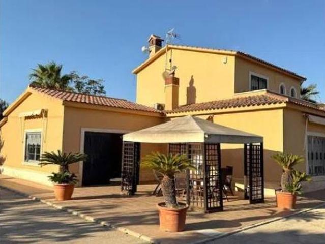 Chalet en venta en Jubalcoi, el Baix Vinalopó
