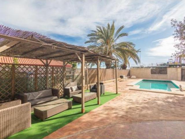 Chalet en venta en Urbanització L'Ermita Vella, el Baix Vinalopó