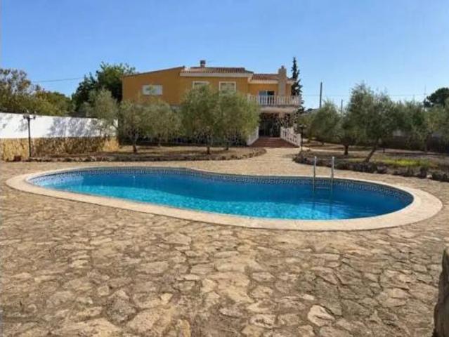 Chalet en venta en Enguera, València / Valencia